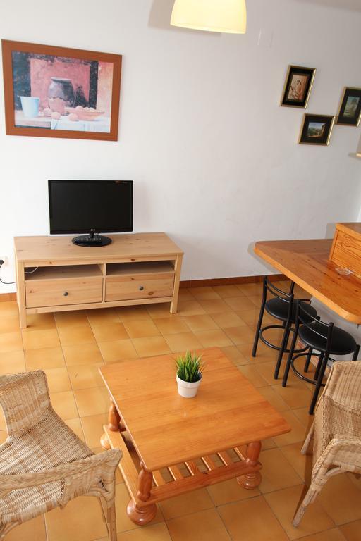 Estudis Africa Apartment Segur de Calafell Exterior photo